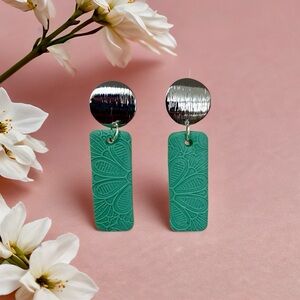 Silver and Green Dangle floral pattern handmade Earrings